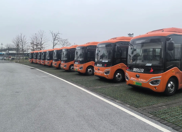 鷹潭公交：網(wǎng)約公交服務(wù)升級(jí) 綠色出行再添新動(dòng)力