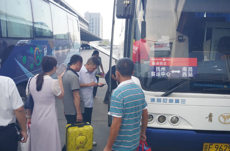 站點(diǎn)巴士 || 昌福線施工 百對列車調(diào)整，站點(diǎn)巴士無縫銜接保暢通